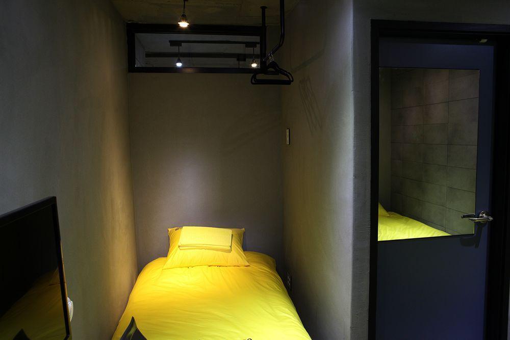 24 Guesthouse Myeongdong Avenue Сеул Екстериор снимка