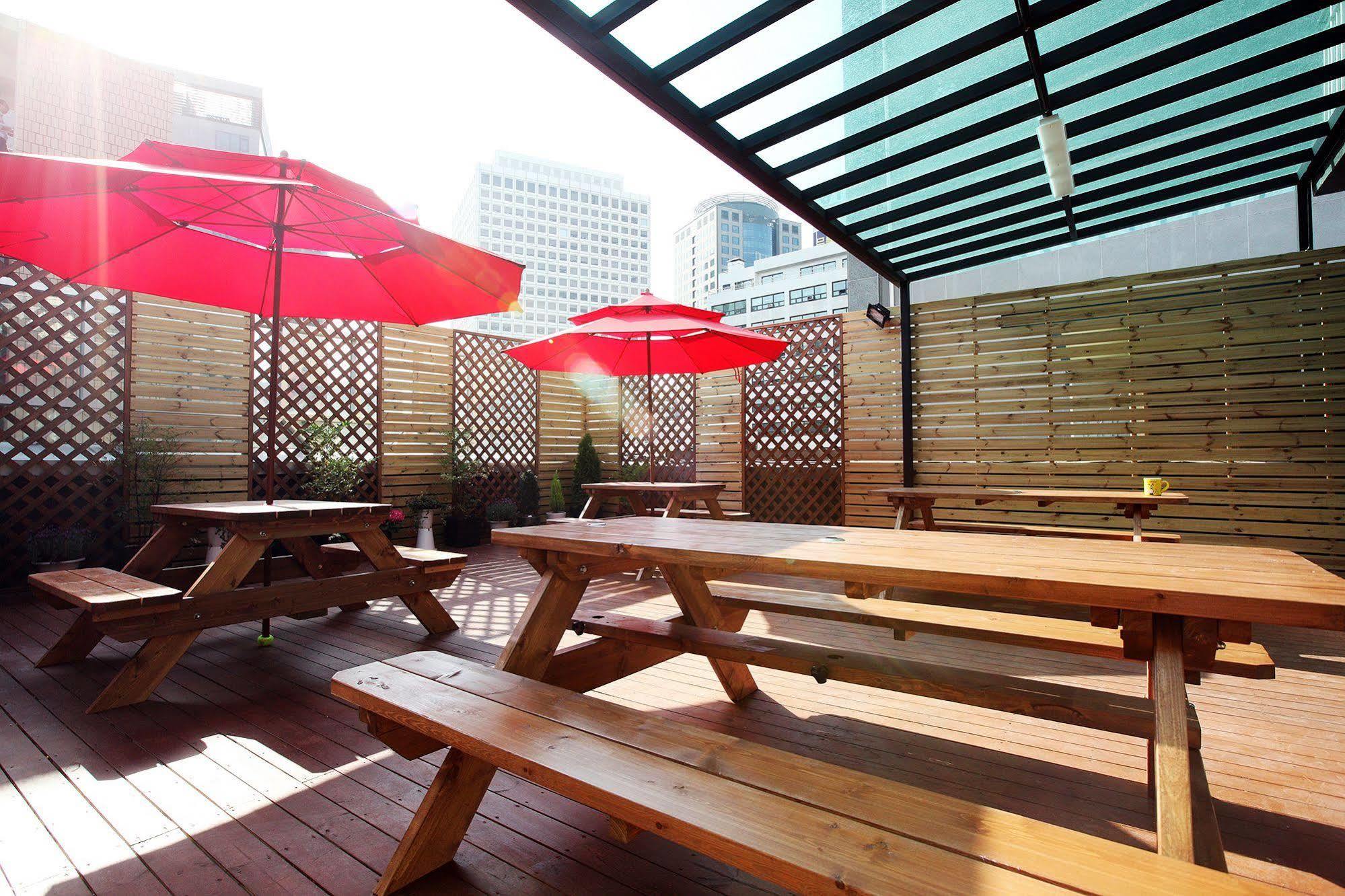 24 Guesthouse Myeongdong Avenue Сеул Екстериор снимка