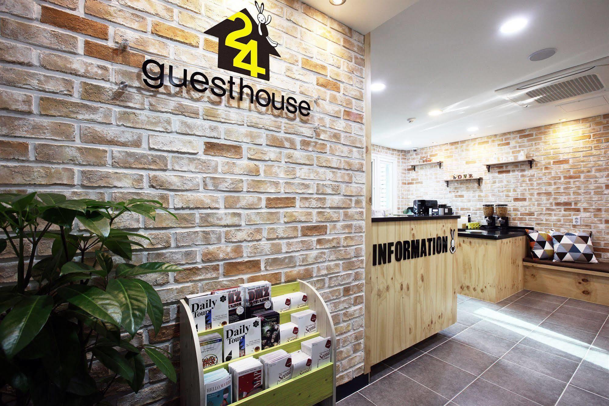 24 Guesthouse Myeongdong Avenue Сеул Екстериор снимка